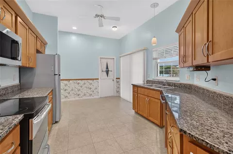 Kitchen - 8055 SW 115th Loop, Ocala, FL 34481 photo 1 of 4