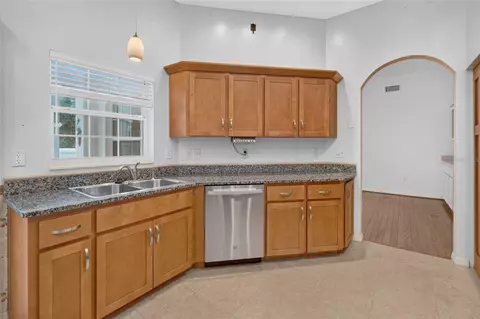 Kitchen - 8055 SW 115th Loop, Ocala, FL 34481 photo 3 of 4