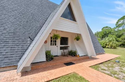 2121 Dressage Cv, Chuluota, FL 32766