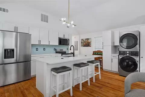 Kitchen - 63 Oneida St, Saint Augustine, FL 32084 photo 3 of 11