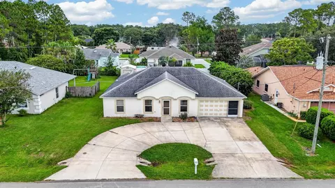 6 Brownstone Ln, Palm Coast, FL 32137