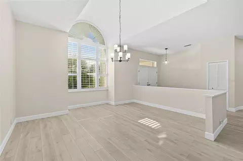 Living - 38 Kingsley Cir, Ormond Beach, FL 32174 photo 6 of 9