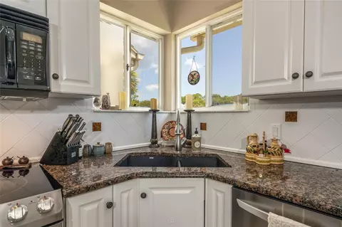 Kitchen - 11 Magnolia Dr S #11, Ormond Beach, FL 32174 photo 3 of 3