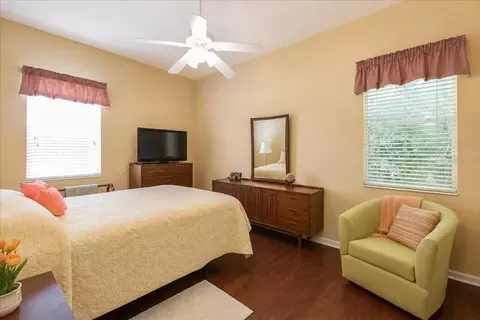 Bedroom - 5667 27th Pl NW, Ocala, FL 34482 photo 4 of 7