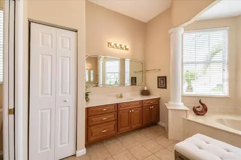 Bath - 5667 27th Pl NW, Ocala, FL 34482 photo 1 of 4
