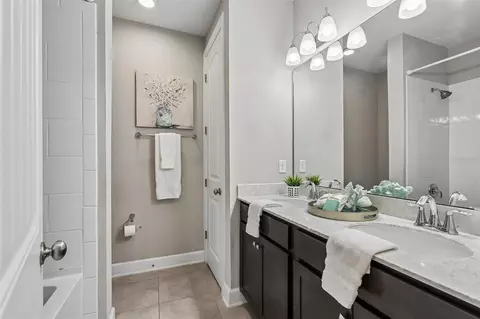 Bath - 114 SE Glenneyre Cir, Saint Augustine, FL 32092 photo 5 of 6