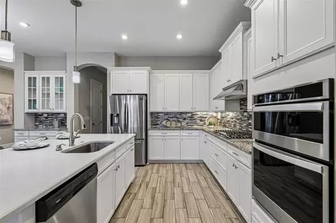 Kitchen - 114 SE Glenneyre Cir, Saint Augustine, FL 32092 photo 2 of 5