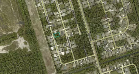 35 Seven Wonders Trl, Palm Coast, FL 32164
