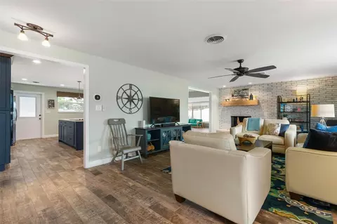 Living - 76 Banyan Dr, Ormond Beach, FL 32176 photo 1 of 12