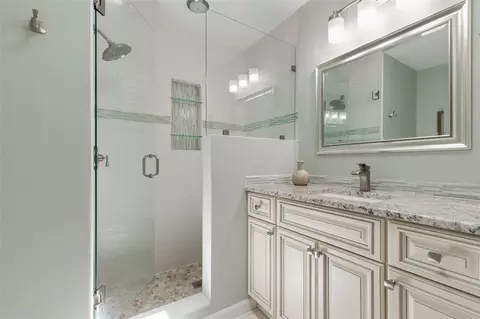 Bath - 76 Banyan Dr, Ormond Beach, FL 32176 photo 1 of 5
