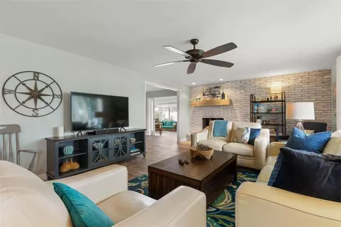 Living - 76 Banyan Dr, Ormond Beach, FL 32176 photo 2 of 12