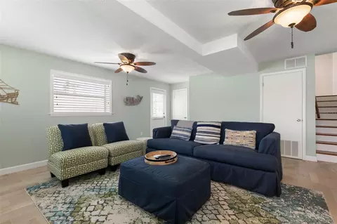 Living - 76 Banyan Dr, Ormond Beach, FL 32176 photo 9 of 12