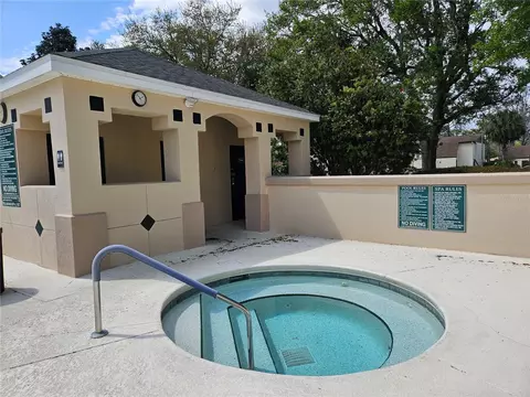 Exterior - 710 Augusta Cir #11A, Saint Augustine, FL 32086 photo 9 of 11
