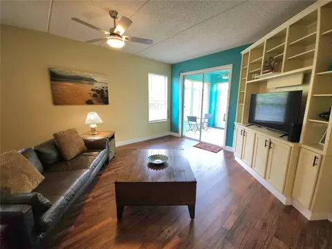 Living - 710 Augusta Cir #11A, Saint Augustine, FL 32086 photo 2 of 3