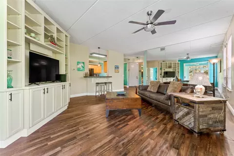 Living - 710 Augusta Cir #11A, Saint Augustine, FL 32086 photo 3 of 3