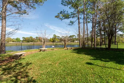 Exterior - 710 Augusta Cir #11A, Saint Augustine, FL 32086 photo 8 of 11
