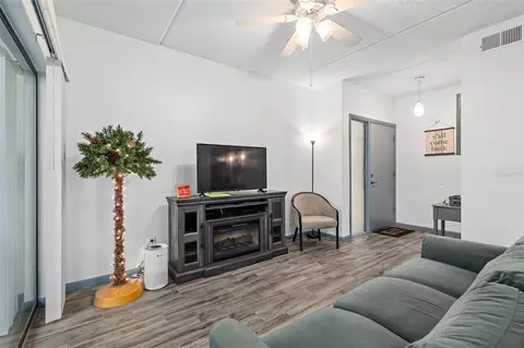 Living - 35 Navarra Ct #35, Saint Augustine, FL 32086 photo 4 of 4