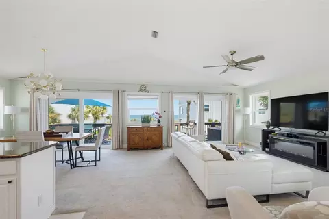 Living - 712 Central Ave N, Flagler Beach, FL 32136 photo 1 of 3