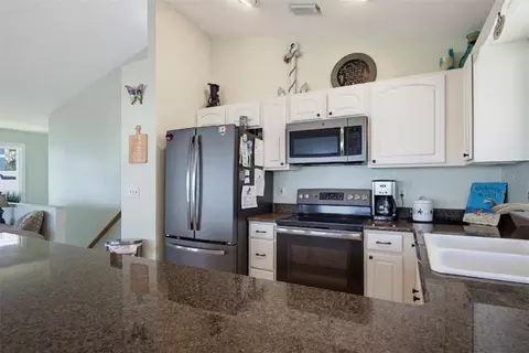 Kitchen - 712 Central Ave N, Flagler Beach, FL 32136 photo 4 of 5
