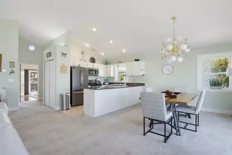 Dining - 712 Central Ave N, Flagler Beach, FL 32136 photo 1 of 2