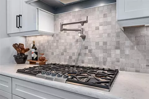 Kitchen - 463 Stirling Bridge Dr, Ormond Beach, FL 32174 photo 4 of 8