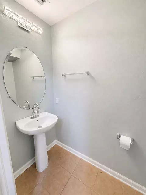 Bath - 9950 58th St E, Parrish, FL 34219 photo 5 of 7