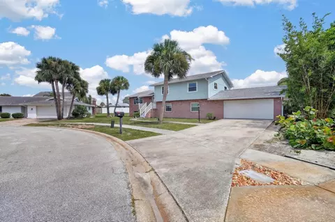 Exterior - 10 Tipperary Ln, Ormond Beach, FL 32176 photo 10 of 13