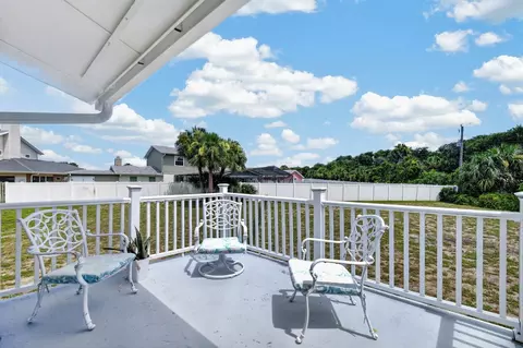 Exterior - 10 Tipperary Ln, Ormond Beach, FL 32176 photo 6 of 13