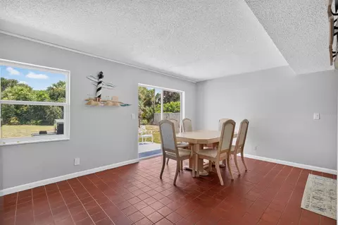 Dining - 10 Tipperary Ln, Ormond Beach, FL 32176 photo 2 of 2