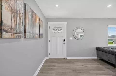 Entry Way - 10 Tipperary Ln, Ormond Beach, FL 32176 photo 2 of 3