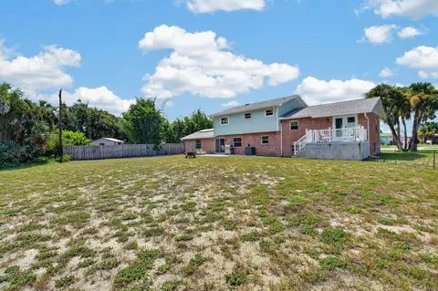 Exterior - 10 Tipperary Ln, Ormond Beach, FL 32176 photo 12 of 13