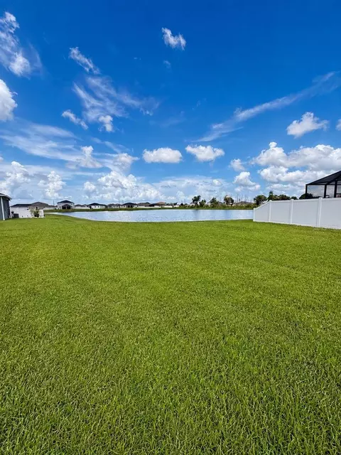 Exterior - 9589 Sandy Bluffs Cir, Parrish, FL 34219 photo 2 of 2