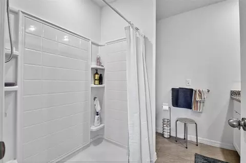 Bath - 1337 Cork Dr, Ormond Beach, FL 32174 photo 1 of 5