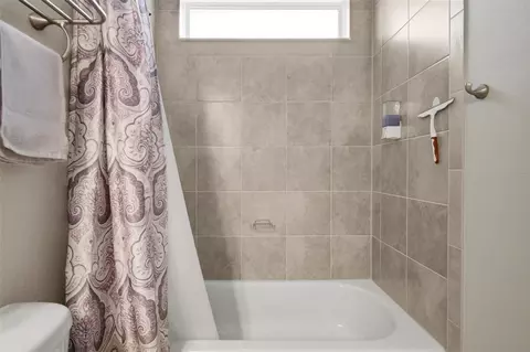 Bath - 7 Tideway Trl, Palm Coast, FL 32137 photo 2 of 5