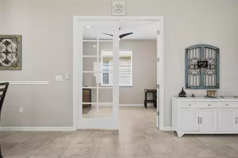 Entry Way - 7 Tideway Trl, Palm Coast, FL 32137 photo 5 of 10