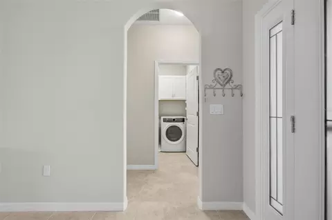Entry Way - 7 Tideway Trl, Palm Coast, FL 32137 photo 3 of 10