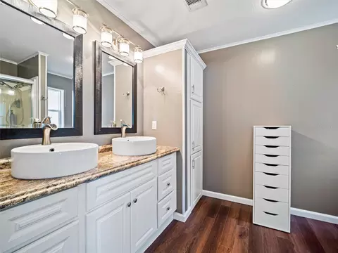 Bath - 347 Abbey Ave, Saint Augustine, FL 32084 photo 2 of 5