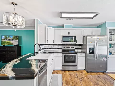Kitchen - 347 Abbey Ave, Saint Augustine, FL 32084 photo 2 of 3