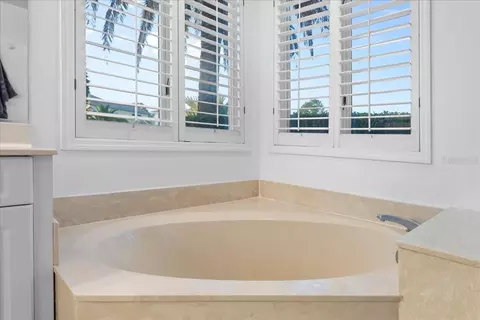 Bath - 13 Bay Point Dr, Ormond Beach, FL 32174 photo 4 of 7
