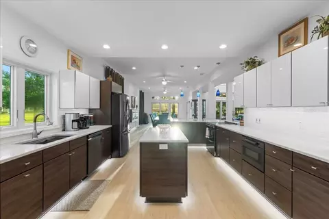 Kitchen - 13 Bay Point Dr, Ormond Beach, FL 32174 photo 6 of 8