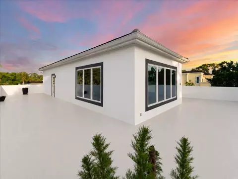 Exterior - 13 Bay Point Dr, Ormond Beach, FL 32174 photo 8 of 14