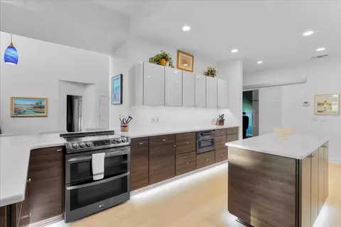 Kitchen - 13 Bay Point Dr, Ormond Beach, FL 32174 photo 3 of 8