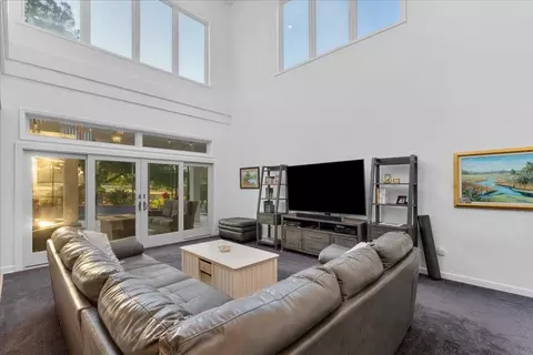 Living - 13 Bay Point Dr, Ormond Beach, FL 32174 photo 3 of 4