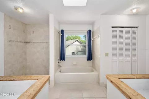 Bath - 7 Waterfront Ct, Ormond Beach, FL 32174 photo 6 of 7