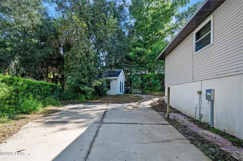 Exterior - 7 Waterfront Ct, Ormond Beach, FL 32174 photo 2 of 9