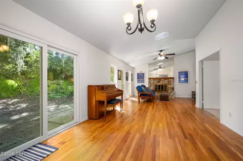 Living - 7 Waterfront Ct, Ormond Beach, FL 32174 photo 1 of 2