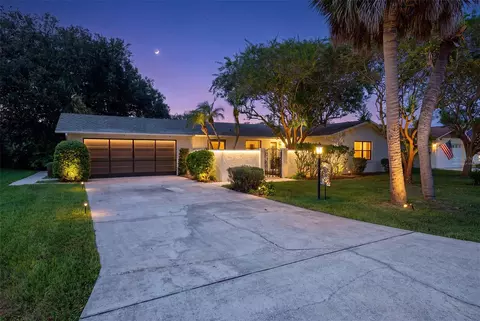 83 Farragut Dr, Palm Coast, FL 32137