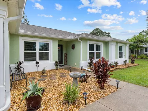 206 London Dr, Palm Coast, FL 32137