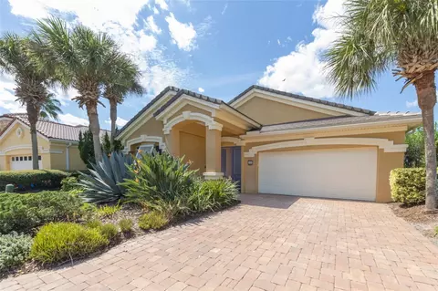 45 Kingfisher Ln, Palm Coast, FL 32137
