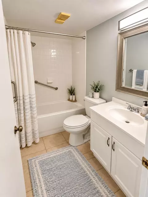 Bath - 7 Castania Ct, Saint Augustine, FL 32086 photo 2 of 4